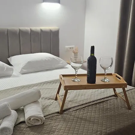 Apartment Bllok Zone -scandi Family Nest - -self Check-in Tirana
