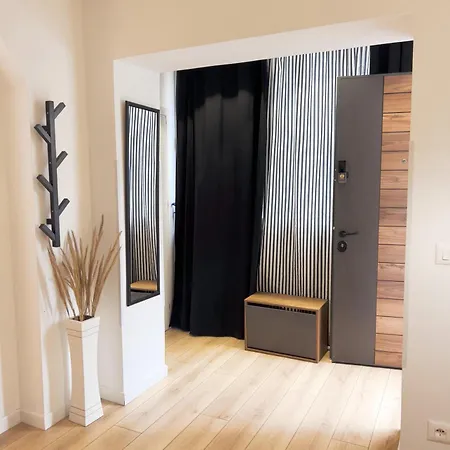 Bllok Zone -Scandi Apt Nr -2 Tirana -Self Check-In Appartement