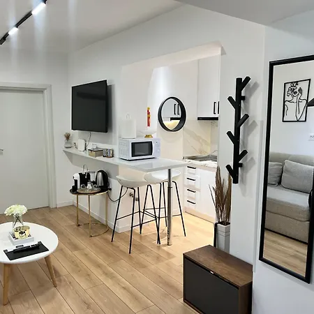 Bllok Zone -Scandi Apt Nr -2 Tirana -Self Check-In * Tirana