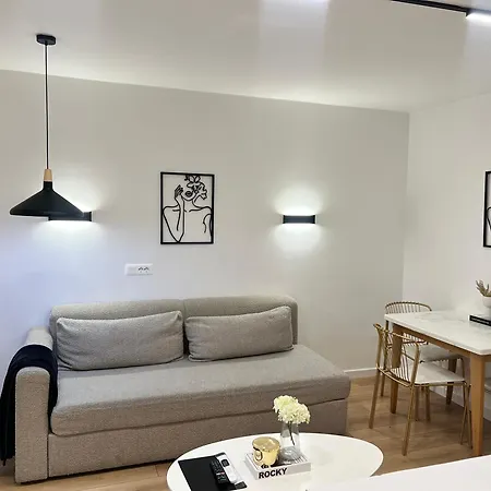 Bllok Scandi 2 Self -check-in